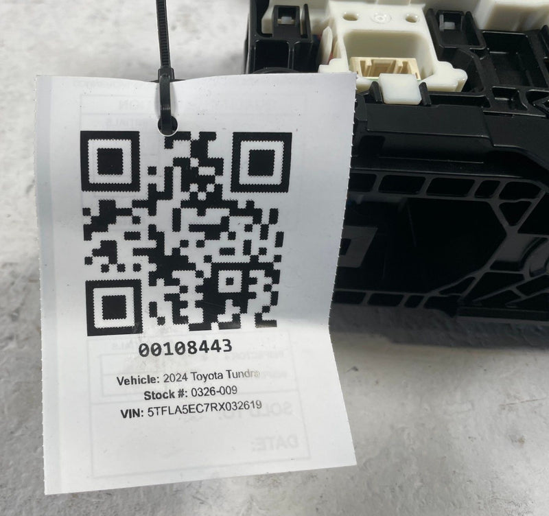 Load image into Gallery viewer, 2022 - 2025 TOYOTA TUNDRA SEQUOIA AUTOMATIC GEAR SHIFTER ASSEMBLY 3.4L # 108443
