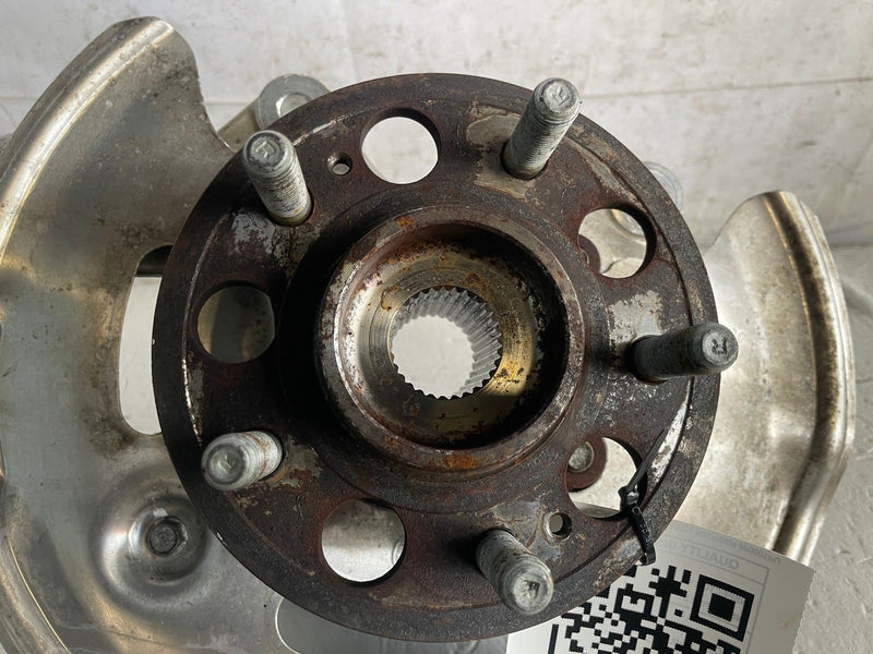 Load image into Gallery viewer, 2019-2026 GENESIS G70 FRONT RIGHT SIDE SUSPENSION SPINDLE KNUCKLE W/ HUB #113891
