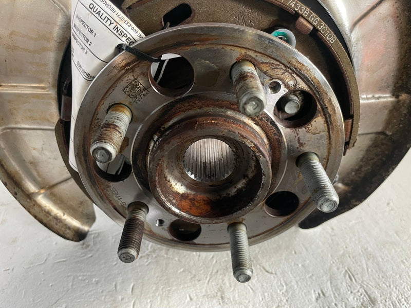 Load image into Gallery viewer, 2019 - 2026 GENESIS G70 REAR LEFT DRIVER SIDE SPINDLE KNUCKLE &amp; HUB # 113886
