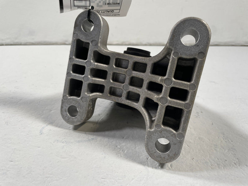 Load image into Gallery viewer, 2022-2025 KIA EV6 FRONT LEFT SIDE DRIVE UNIT MOUNT BRACKET SUPPORT # 109947
