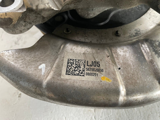 2019 - 2026 GENESIS G70 REAR LEFT DRIVER SIDE SPINDLE KNUCKLE & HUB