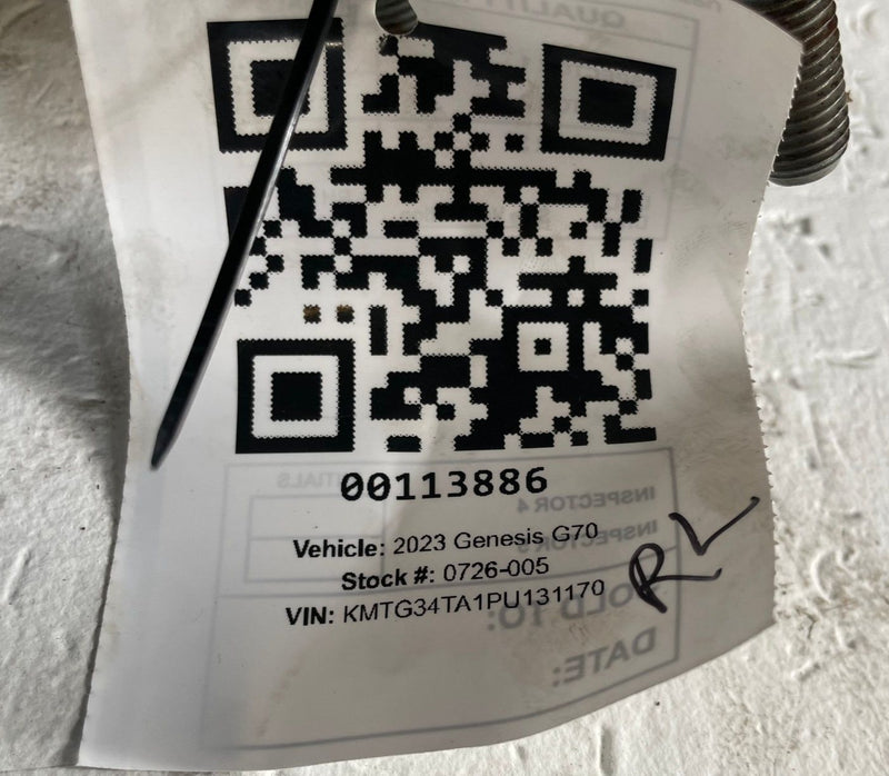 Load image into Gallery viewer, 2019 - 2026 GENESIS G70 REAR LEFT DRIVER SIDE SPINDLE KNUCKLE &amp; HUB # 113886
