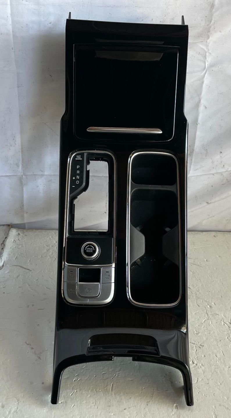 Load image into Gallery viewer, 2020-22 KIA TELLURIDE FRONT CENTER CONSOLE CUP HOLDER W/ SWITCHES # 107164
