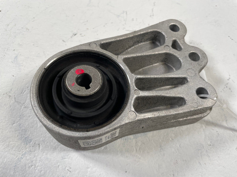 Load image into Gallery viewer, 2022-2024 KIA EV6 REAR RIGHT SIDE ENGINE MOTOR SUPPORT MOUNT BRACKET # 109904
