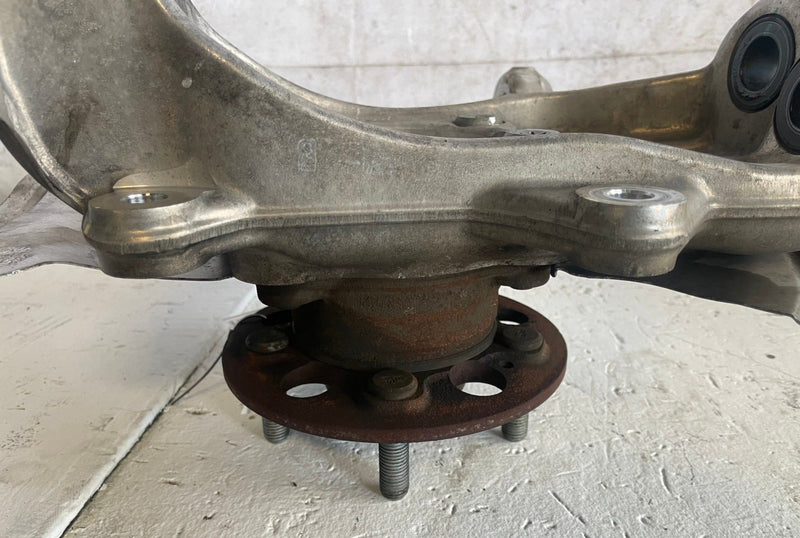 Load image into Gallery viewer, 2019-2026 GENESIS G70 FRONT LEFT SIDE SUSPENSION SPINDLE KNUCKLE W/ HUB #113881
