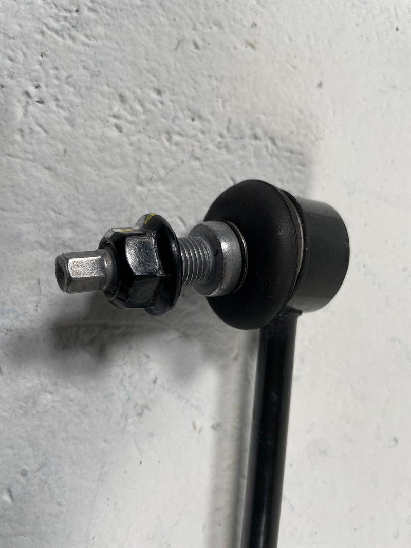Load image into Gallery viewer, 2022-2025 KIA EV6 FRONT LEFT SIDE STABILIZER SWAY ANTI ROLL BAR LINK # 109884
