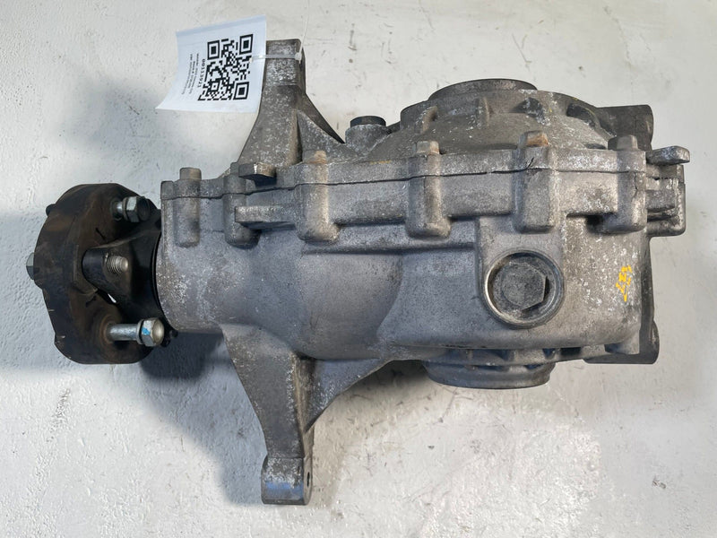 Load image into Gallery viewer, 2019 - 2023 GENESIS G70 AWD REAR DIFFERENTIAL AXLE CARRIER ASSEMBLY 2.0L #113921
