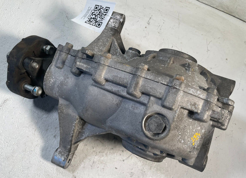 Load image into Gallery viewer, 2019 - 2023 GENESIS G70 AWD REAR DIFFERENTIAL AXLE CARRIER ASSEMBLY 2.0L #113921
