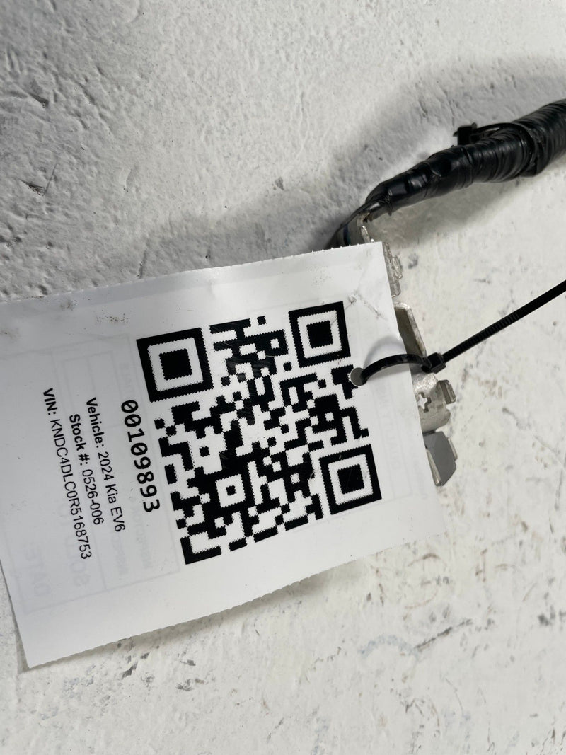 Load image into Gallery viewer, 2022-2025 KIA EV6 REAR BATTERY POSITIVE CABLE WIRE HARNESS &amp; SENSOR # 109893

