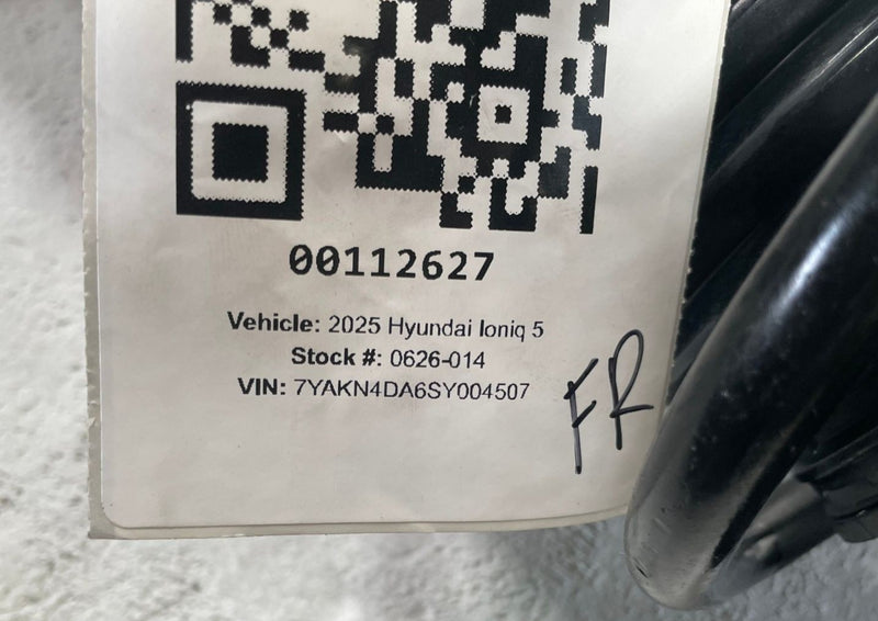 Load image into Gallery viewer, 25-26 HYUNDAI IONIQ 5 RWD FRONT RIGHT SIDE SPRING SHOCK STRUT ABSORBER # 112627
