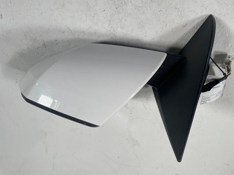 Load image into Gallery viewer, 2025-2026 HYUNDAI IONIQ 5 LEFT SIDE REAR VIEW DOOR MIRROR WHITE (SAW) # 112639
