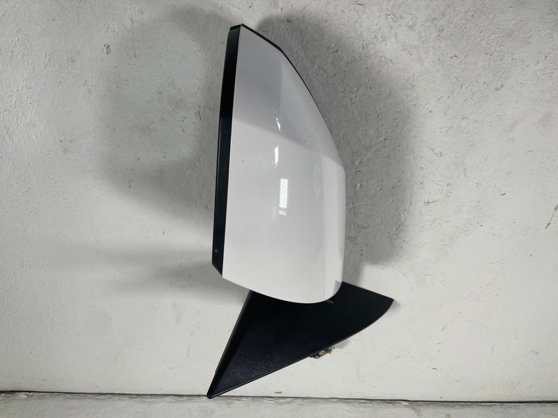 Load image into Gallery viewer, 2025-2026 HYUNDAI IONIQ 5 LEFT SIDE REAR VIEW DOOR MIRROR WHITE (SAW) # 112639
