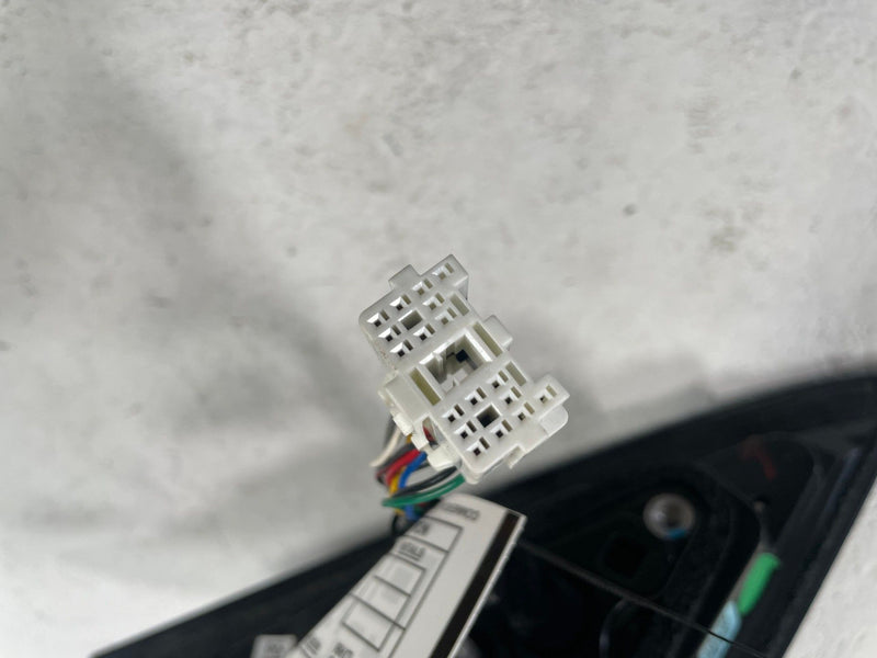 Load image into Gallery viewer, 2025-2026 HYUNDAI IONIQ 5 LEFT SIDE REAR VIEW DOOR MIRROR WHITE (SAW) # 112639
