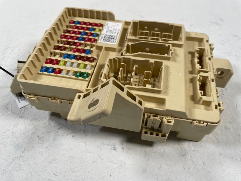 Load image into Gallery viewer, 2022-2024 KIA EV6 DASH DASHBOARD FUSE RELAY CABIN JUNCTION BOX BLOCK # 109899
