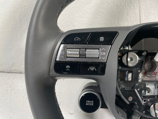 2025-2026 HYUNDAI IONIQ 5 LEFT DRIVER SIDE STEERING WHEEL W/ SWITCHES