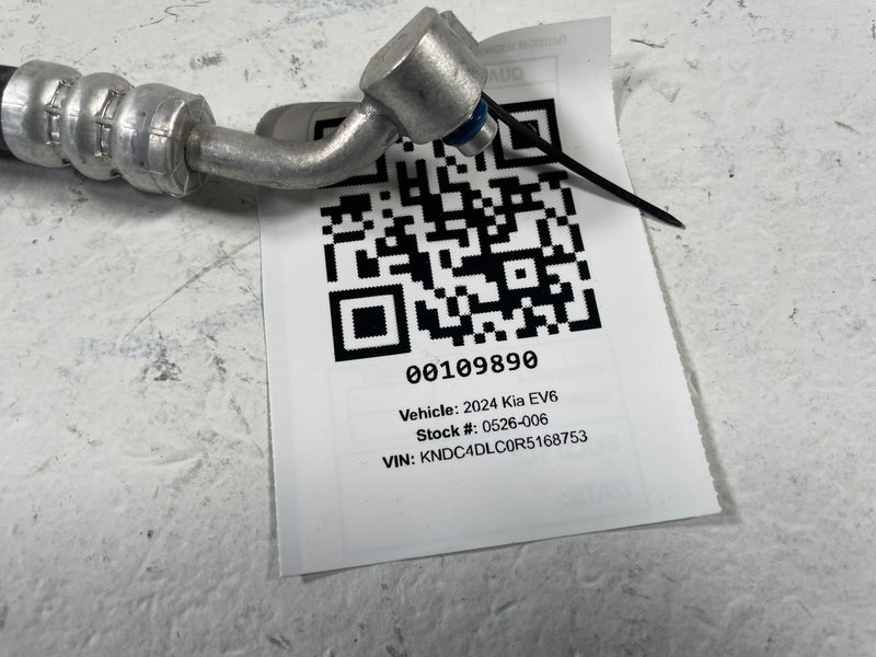 Load image into Gallery viewer, 2022-2024 KIA EV6 AC A/C AIR CONDITIONING REFRIGERANT LIQUID HOSE TUBE # 109890
