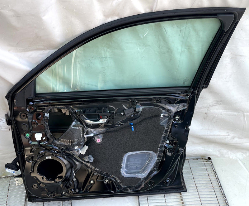 Load image into Gallery viewer, ACURA ADX FRONT RIGHT SIDE DOOR SHELL ASSEMBLY BLACK (NH731P) 2025-2026 # 114031

