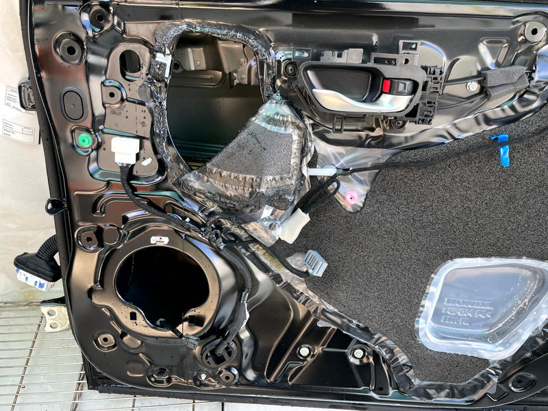 Load image into Gallery viewer, ACURA ADX FRONT RIGHT SIDE DOOR SHELL ASSEMBLY BLACK (NH731P) 2025-2026 # 114031
