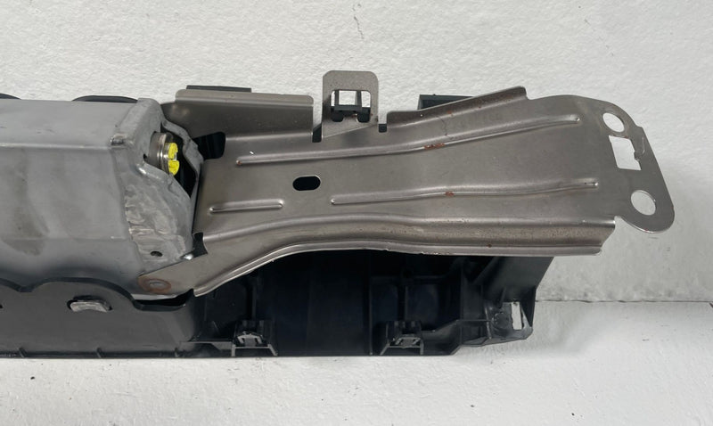 Load image into Gallery viewer, 2022-2026 TOYOTA TUNDRA SEQUOIA FRONT RIGHT PASSENGER RIGHT KNEE AIRBAG #108429
