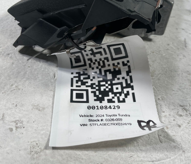 Load image into Gallery viewer, 2022-2026 TOYOTA TUNDRA SEQUOIA FRONT RIGHT PASSENGER RIGHT KNEE AIRBAG #108429
