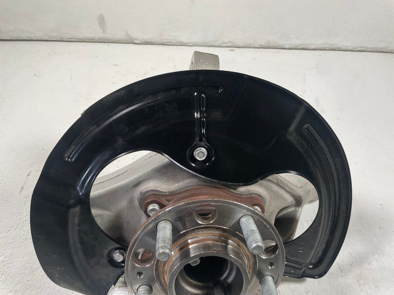 Load image into Gallery viewer, 2022 - 2026 HYUNDAI IONIQ 5 FRONT RIGHT SIDE SPINDLE KNUCKLE W/ HUB # 112631
