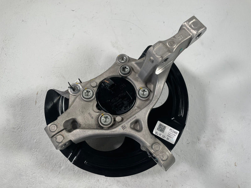 Load image into Gallery viewer, 2022 - 2026 HYUNDAI IONIQ 5 FRONT RIGHT SIDE SPINDLE KNUCKLE W/ HUB # 112631
