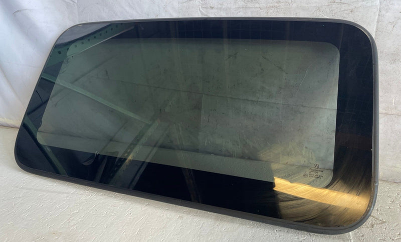 Load image into Gallery viewer, 2025-2026 ACURA ADX SUNROOF SUN ROOF MOONROOF WINDOW GLASS 70200-3BH-A01 #113996
