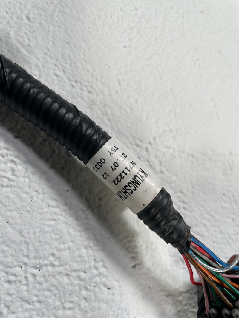 Load image into Gallery viewer, 2022-2024 KIA EV6 REAR BUMPER PARKING ASSIST SENSOR WIRE WIRING HARNESS # 109900
