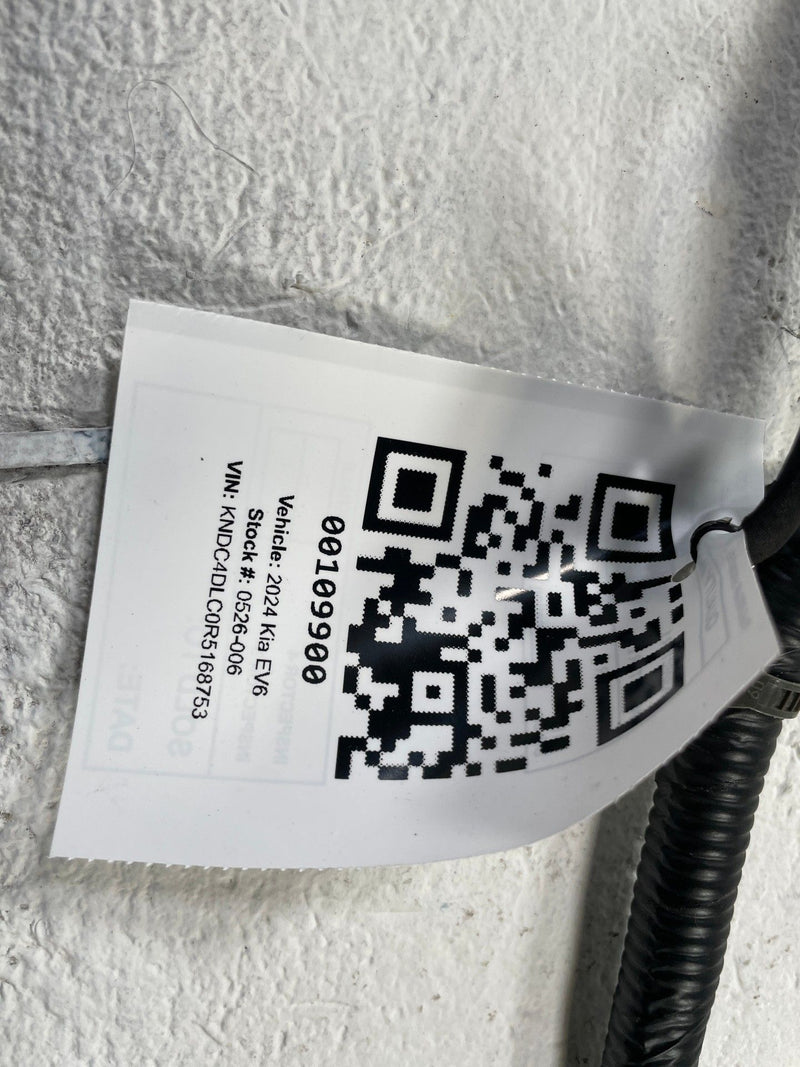 Load image into Gallery viewer, 2022-2024 KIA EV6 REAR BUMPER PARKING ASSIST SENSOR WIRE WIRING HARNESS # 109900
