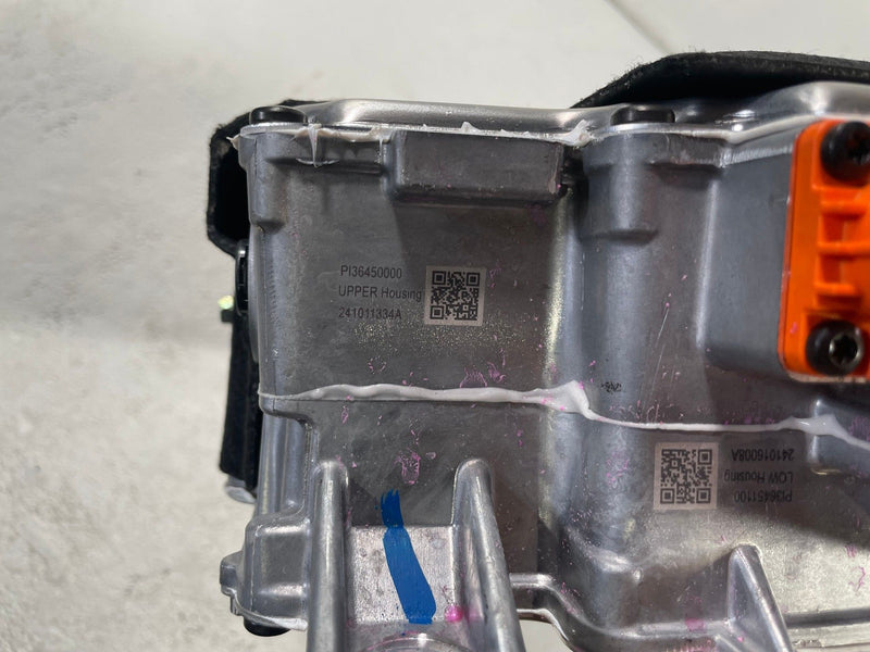 Load image into Gallery viewer, 2025-2026 HYUNDAI IONIQ 5 ICCU INTEGRATED CHARGING CONTROL MODULE UNIT # 112636
