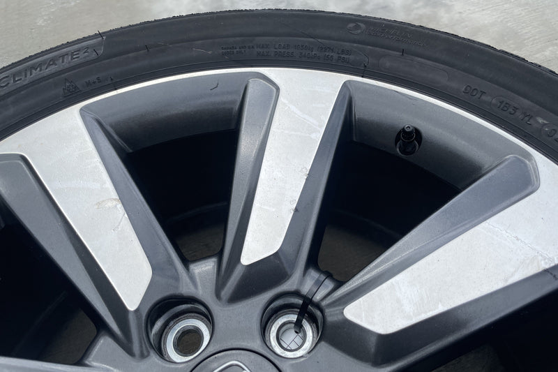 Load image into Gallery viewer, 23-25 HONDA PILOT 20X8J ALLOY 7 SPOKE WHEEL W/ TIRE 255/5GR20 (ONLY 1) # 105894
