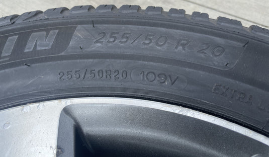 23-25 HONDA PILOT 20X8J ALLOY 7 SPOKE WHEEL W/ TIRE 255/5GR20 (ONLY 1)