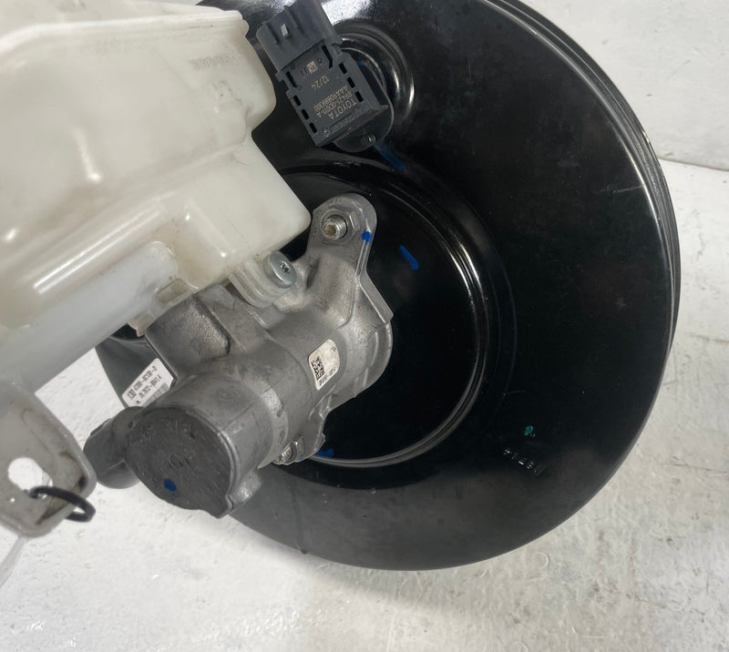 Load image into Gallery viewer, 2022 - 2026 TOYOTA TUNDRA BRAKE MASTER CYLINDER &amp; BOOSTER &amp; RESERVOIR #108510
