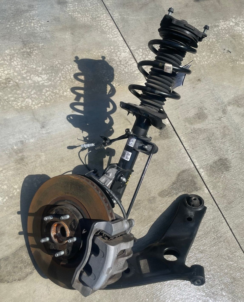 Load image into Gallery viewer, 2020-24 KIA TELLURIDE FWD FRONT RIGHT SIDE SUSPENSION KNEE ASSEMBLY # 107191
