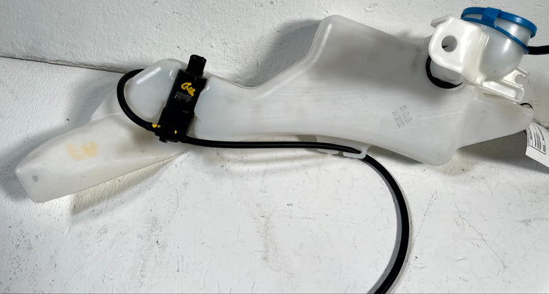 Load image into Gallery viewer, 2025-2026 ACURA ADX WINDSHIELD WASHER FLUID RESERVOIR TANK BOTTLE 1.5L # 113988
