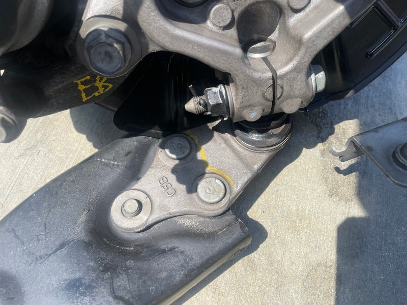 Load image into Gallery viewer, 2020-24 KIA TELLURIDE FWD FRONT RIGHT SIDE SUSPENSION KNEE ASSEMBLY # 107191
