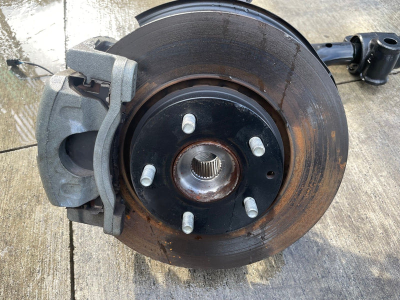 Load image into Gallery viewer, 2022-2025 MAZDA CX-5 AWD FRONT LEFT SIDE SUSPENSION KNEE ASSEMBLY 2.5L # 111202
