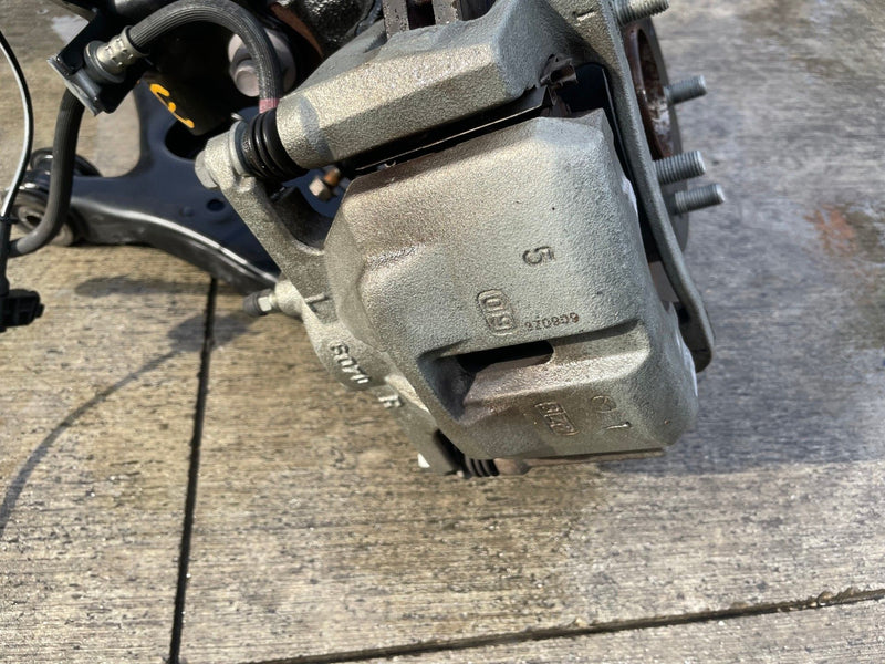 Load image into Gallery viewer, 2022-2025 MAZDA CX-5 AWD FRONT LEFT SIDE SUSPENSION KNEE ASSEMBLY 2.5L # 111202
