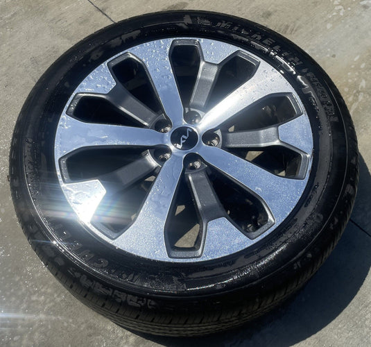 KIA TELLURIDE EX 20x7-1/2 10 SPOKE ALLOY WHEEL W/TIRE (ONLY#1) 2020-2022 #107204