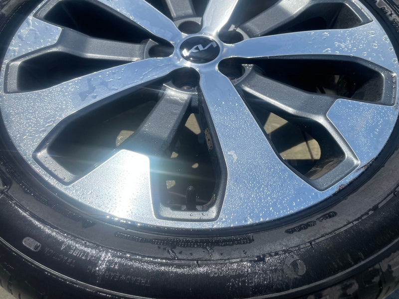 Load image into Gallery viewer, KIA TELLURIDE EX 20x7-1/2 10 SPOKE ALLOY WHEEL W/TIRE (ONLY#1) 2020-2022 #107204

