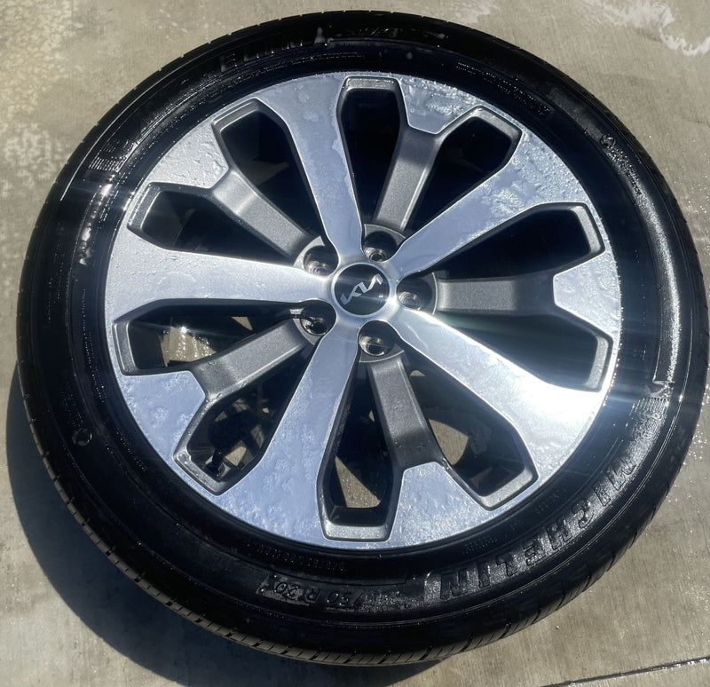 Load image into Gallery viewer, KIA TELLURIDE EX 20x7-1/2 10 SPOKE ALLOY WHEEL W/TIRE (ONLY#1) 2020-2022 #107203
