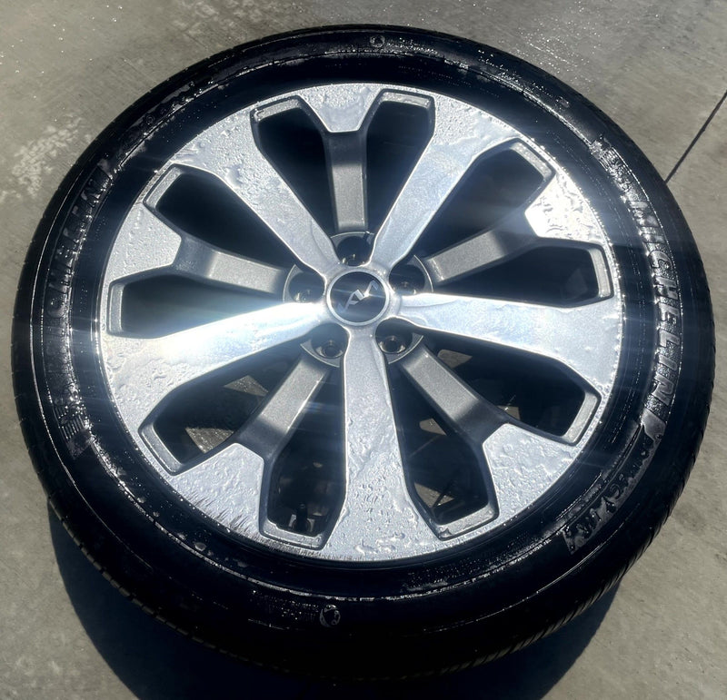 Load image into Gallery viewer, KIA TELLURIDE EX 20x7-1/2 10 SPOKE ALLOY WHEEL W/TIRE (ONLY#1) 2020-2022 #107202
