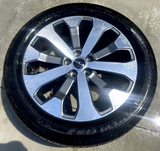 KIA TELLURIDE EX 20x7-1/2 10 SPOKE ALLOY WHEEL W/TIRE (ONLY#1) 2020-2022 #107202