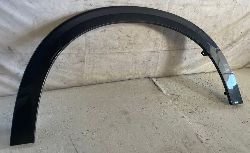 Load image into Gallery viewer, 2025 - 2026 ACURA ADX FRONT RIGHT SIDE FENDER WHEEL ARCH FLARE MOLDING # 114014
