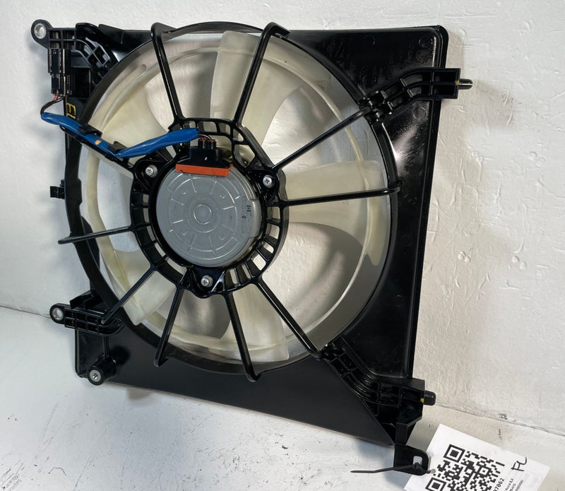 Load image into Gallery viewer, 2019-2022 ACURA ILX FRONT LEFT SIDE RADIATOR COOLING FAN SHROUD ASSEMBLY #107062
