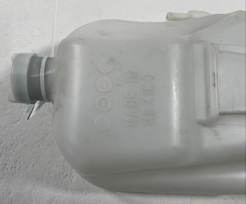 Load image into Gallery viewer, 23 - 26 HONDA HR-V RADIATOR COOLANT RESERVOIR RECOVERY TANK BOTTLE 2.0L # 112660
