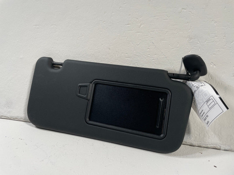 Load image into Gallery viewer, 2022-2025 KIA EV6 FRONT RIGHT PASSENGER SIDE SUN VISOR SUNVISOR BLACK # 109878
