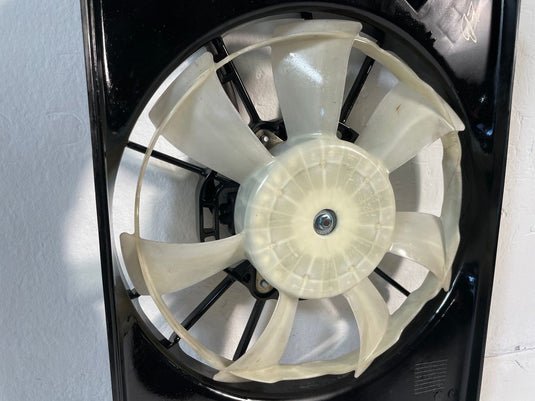2019-2022 ACURA ILX FRONT RIGHT SIDE RADIATOR COOLING FAN SHROUD ASSEMBLY 107071