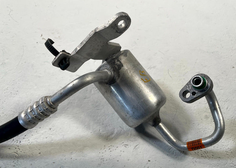 Load image into Gallery viewer, 2022-2024 HYUNDAI IONIQ 5 AC AIR CONDITIONING DISCHARGE HOSE PIPE TUBE # 114067
