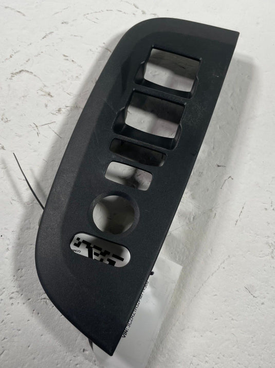 23-26 HONDA HR-V FRONT LEFT DOOR WINDOW CONTROL SWITCH BEZEL TRIM 2.0L